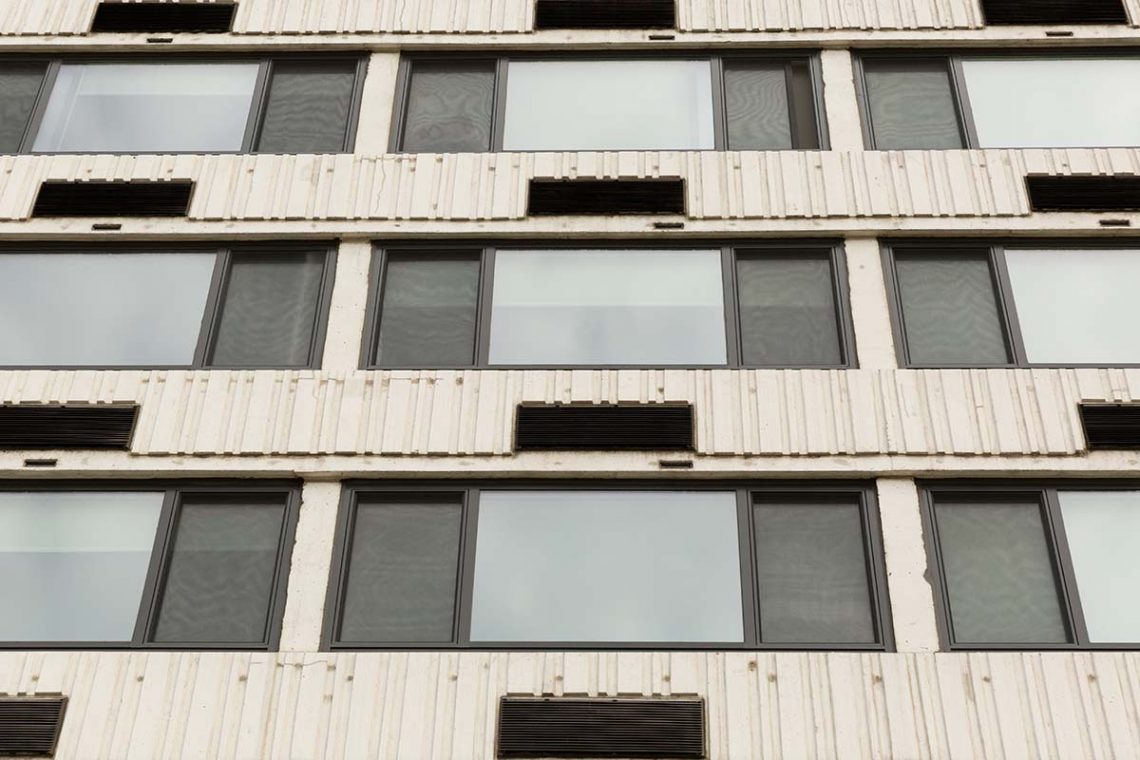 2400 Chestnut st apartment noise blocking windows