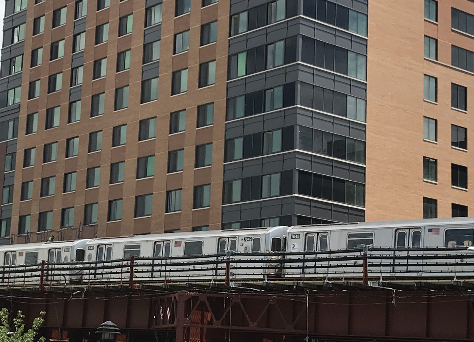 810 river avenue apartments windows for acoustic attenuation