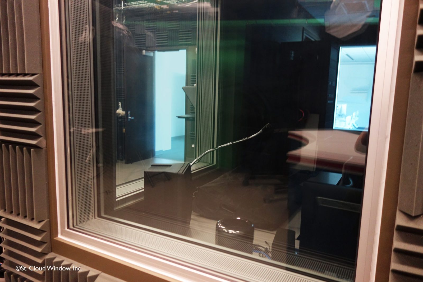 St. John's University Acoustic window | Sound dampening